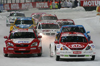 決勝戦、イヴァン・ミューラー組がポールポジション、アラン・プロスト組が2番手からスタートしたが、両者が絡んでいる隙に、3番手チームが抜き去るという大波乱が。