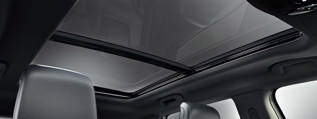 都会派SUV「コンパス」にジープ80周年の特別仕様車が登場 【ニュース