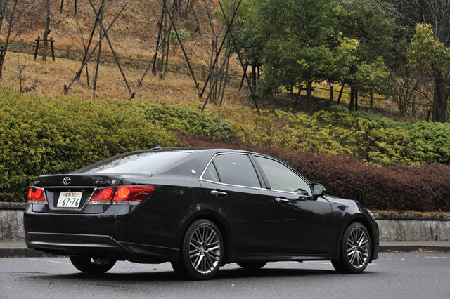 り　210クラウン　5% 210系クラウンにWORKジスタンス取り付けました | 山口でタイヤ