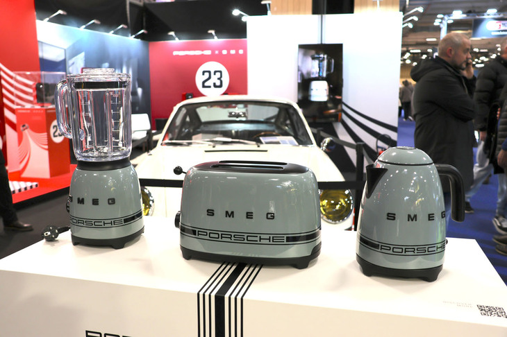 ポルシェがイタリアの家電メーカー、スメッグ社とコラボレートした家電製品。