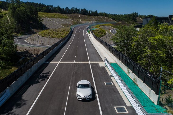 東富士研究所の3倍弱、約650万平方メートルという広大な敷地に建設中のトヨタテクニカルセンター下山。豊田市の本社地区から約30分という距離にある。