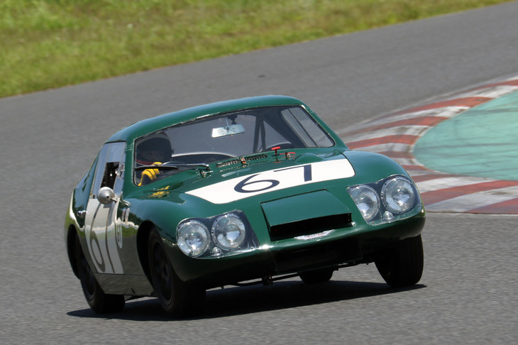 1966年「オースチン・ヒーレー・ルマン スプライト」は、最速だった2位の「ロータス・エランS2」に次ぐタイムを記録したものの、いまひとつ不調のようで周回数は伸びず、出走10台中8位にとどまった。