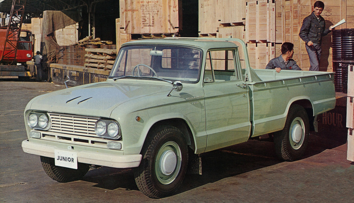 1962年に登場した2代目「日産ジュニア」。「ダットサン・トラック」の兄貴分となる1.5／2t積みのボンネットトラック。