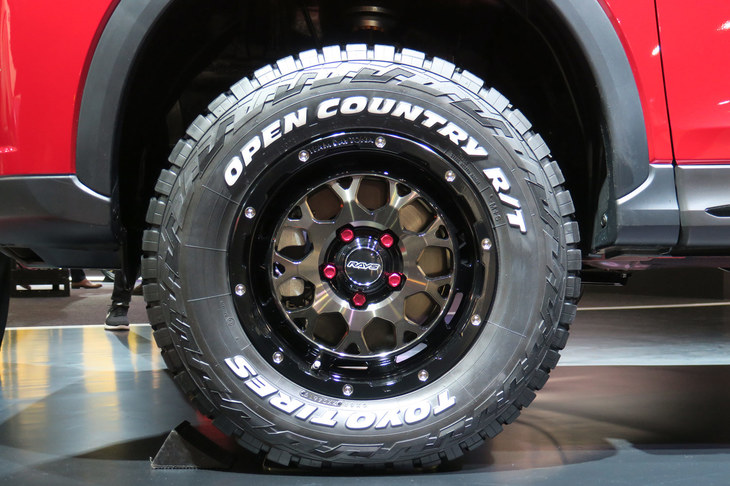 三菱エクリプス クロス 週末探検家仕様