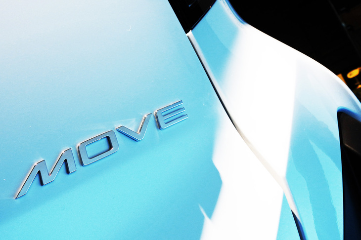 ダイハツ・ムーヴRS（「MOVE」バッジ）