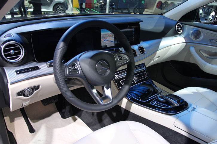 メルセデス・ベンツEクラス オールテレイン（インテリア）