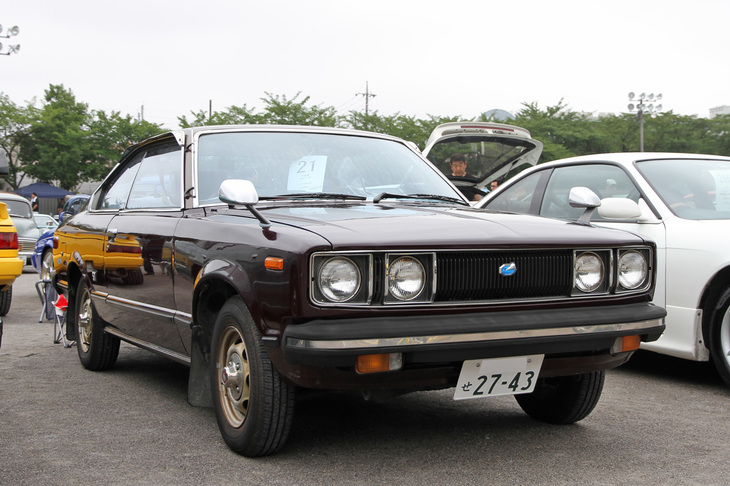 1978年「トヨタ・カリーナ1600ハードトップ」。1977年に世代交代した2代目カリーナの2ドアハードトップ。残存車両は非常に珍しい。
