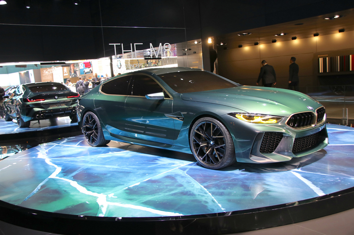 伸びやかな4ドアボディーを持つ「BMW コンセプトM8グランクーペ」。ポストSUVなるか。
