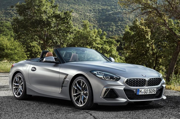 「スープラ」と主要コンポーネンツを共有するBMWの「Z4」。2470mmというホイールベースはスープラと全く一緒だ。