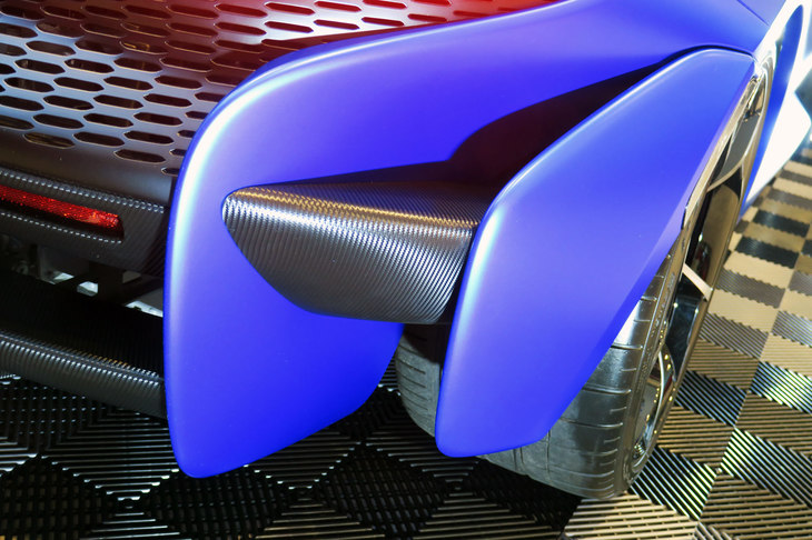 マクラーレン・エルヴァ（リアのエアロブレード）