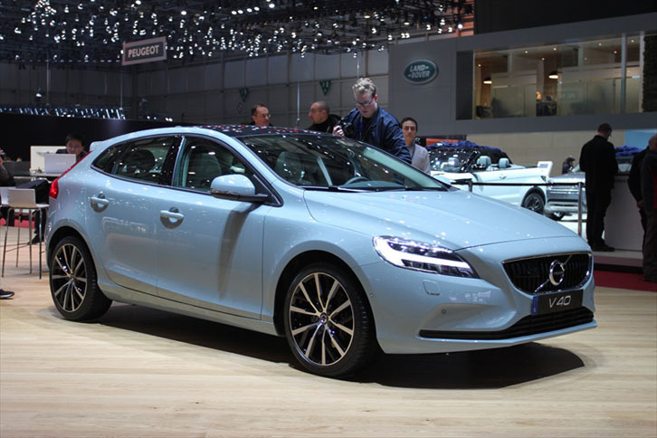 ボルボV40