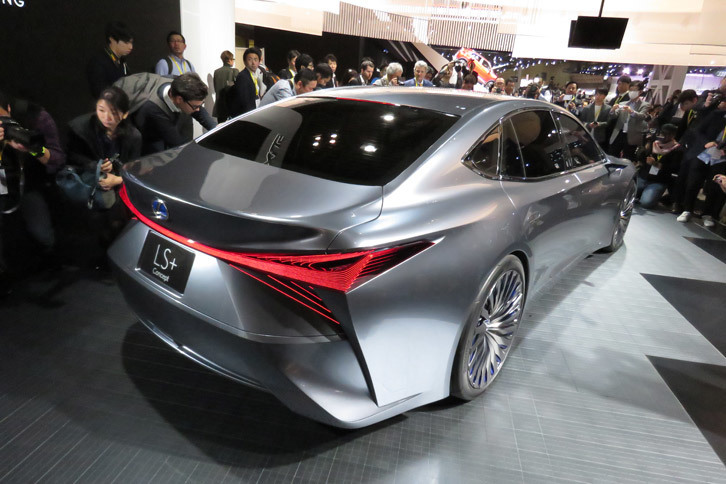 レクサスLS＋コンセプト（リアビュー）