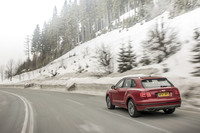 日本でのデリバリーは2018年秋からの予定。車両価格は1994万6000円。