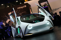 2017年のラスベガスCESに続いて、先の東京モーターショー2017にも展示された「トヨタConcept-愛i」。スマートスピーカーの延長線上にあるのは、こうしたクルマか。