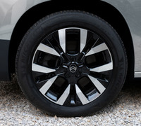 「シトロエン・ベルランゴ」の特別仕様車「MAX BlueHDi XTRグリップコントロールパッケージ」発売の画像