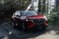 「マツダCX-60」は新たに開発されたエンジン縦置き・後輪駆動のアーキテクチャーを採用している。