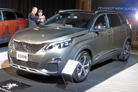 3列シートで7人乗車が可能な「プジョー5008」は、2017年秋に導入される予定。