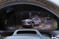 ドライブモードはオフロード用に5種類、オンロード用に6種類と多彩。切り替え時には液晶メーターに迫力のアニメーションが表示される。