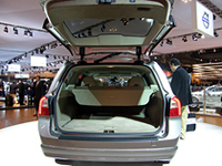 ボルボ新型「V70」7年ぶりのフルモデルチェンジ東京モーターショーで発表の画像