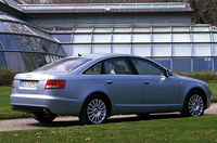 アウディA6 3.2FSIクワトロ＆4.2クワトロ（6AT/6AT）【海外試乗記】の画像