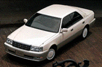 トヨタ、クラウンを一部改良の画像