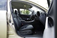 「IS250 バージョンL」の内装
	 