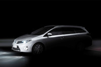 「トヨタ・オーリス ツーリングスポーツ」