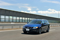 【スペック】V70オーシャンレースエディション：全長×全幅×全高＝4825×1890×1545mm／ホイールベース＝2815mm／車重＝1670kg／駆動方式＝FF／1.6リッター直4DOHC16バルブターボ（180ps/5700rpm、24.5kgm/1600-5000rpm）／価格＝519万円（テスト車＝同じ）