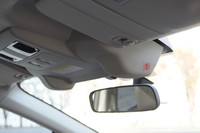 新型「インプレッサ」では、ステレオカメラを使った運転支援システム「EyeSight」（写真）を搭載するグレードも選べる。