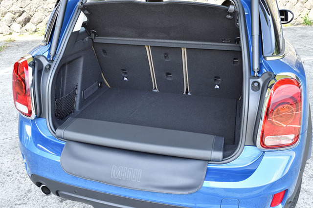 MINIクーパーD クロスオーバー（FF/8AT）【試乗記】 MINIはムズカシイ