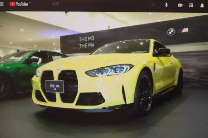 大きなキドニーグリルが目を引く高性能セダン「BMW M3」（写真のモデルは「M3コンペティション」）。国内では、2021年3月以降にデリバリーされる。