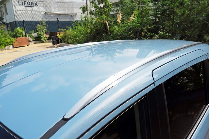 ホンダ・フリード ハイブリッド クロスター（4WD）（ルーフレール）