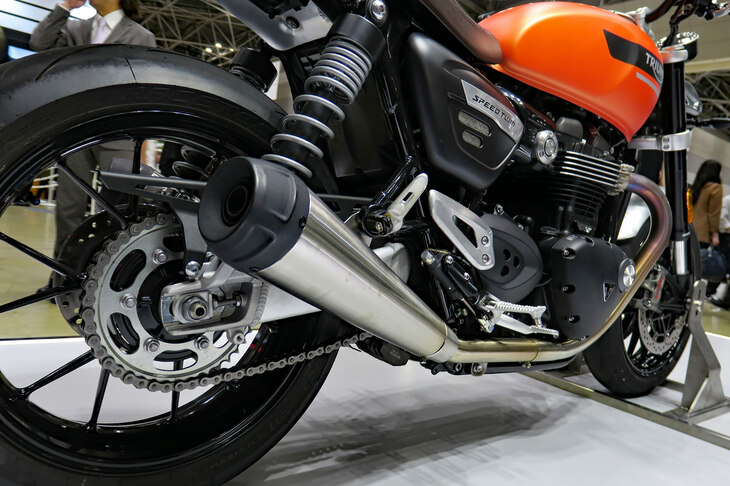 トライアンフ・スピードツイン1200