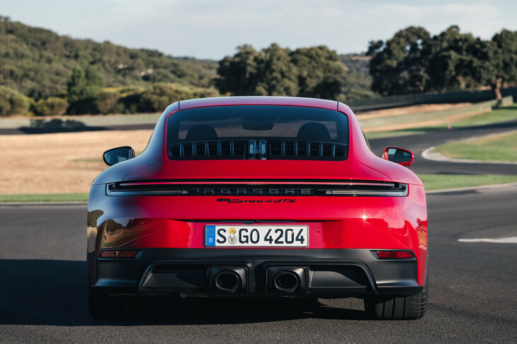 ポルシェ911カレラ4 GTS