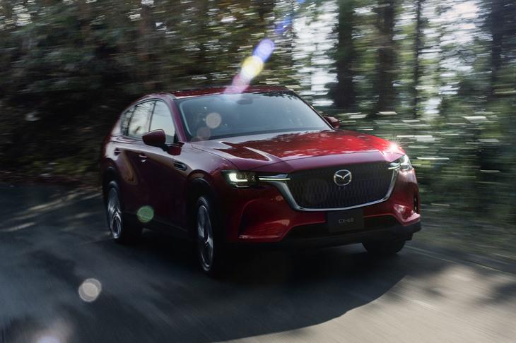 「マツダCX-60」は新たに開発されたエンジン縦置き・後輪駆動のアーキテクチャーを採用している。