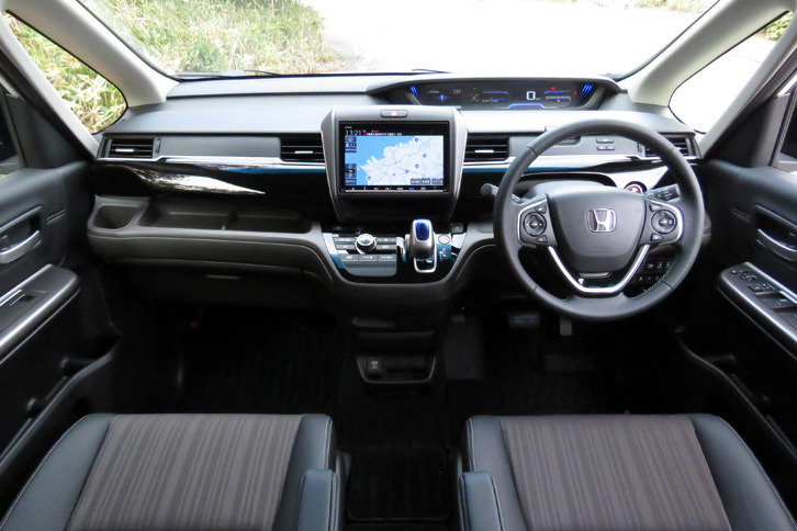 ホンダ・フリードハイブリッド モデューロX Honda SENSING（7人乗り、ナビゲーションシステム装着車）