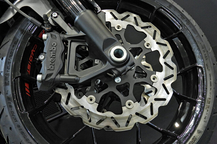 ハーレーダビッドソンCVOロードグライドST