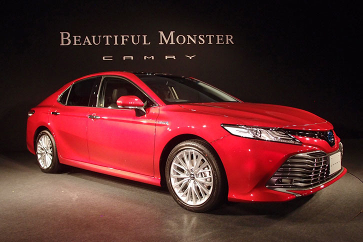 10点満点の獲得数では1番だった「トヨタ・カムリ」。14人のジャーナリストが“ベストな一台”と評価した。