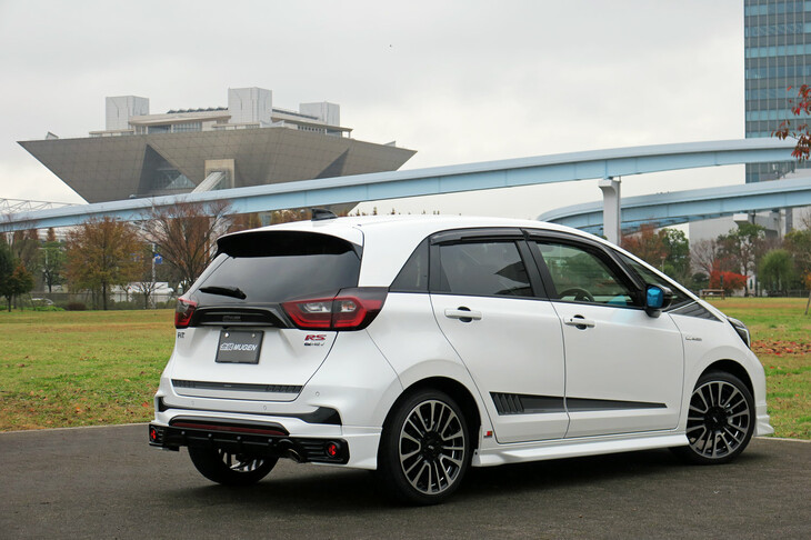 ホンダ・フィットe：HEV RS 無限パーツ装着車（エクステリア）