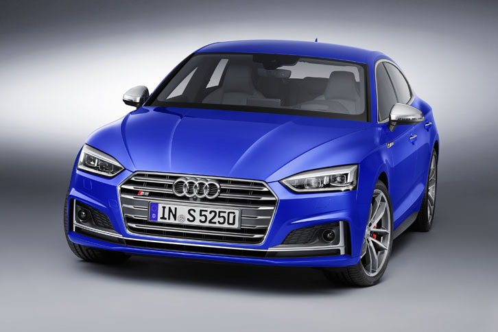 アウディS5スポーツバック