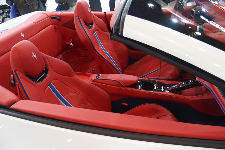 フェラーリ・ポルトフィーノ