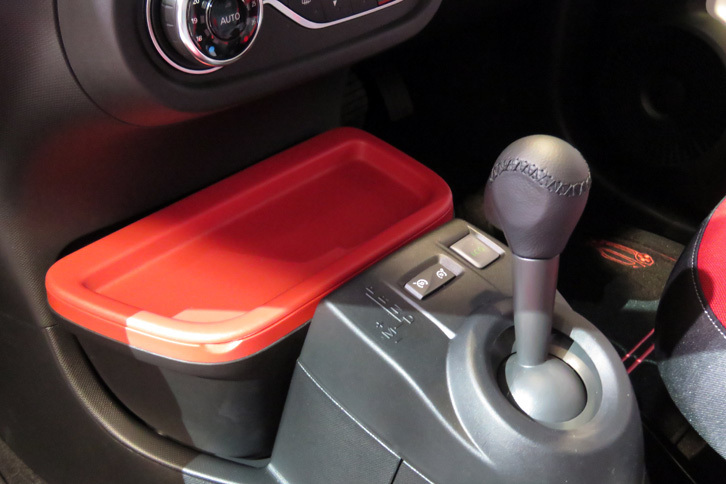 ルノー・トゥインゴ インテンス（シフトセレクター）