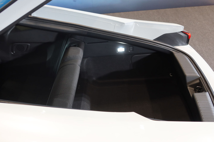 ホンダ・プレリュード（ラゲッジルーム）