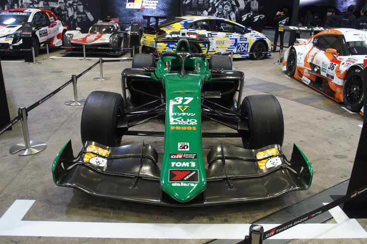 VANTELIN TOM'S SF23（37号車）