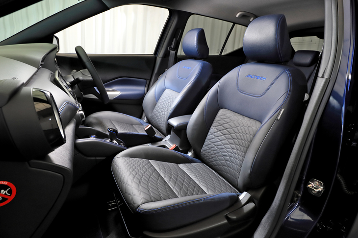日産キックスAUTECH（シート）