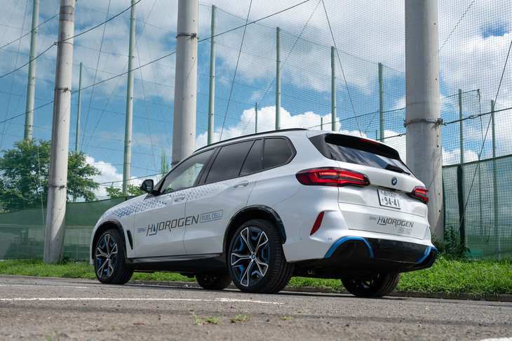 BMW iX5ハイドロジェン