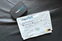 パッケージを開けると、マトリョーシカのごとくさらなる包装が。左上は、任意で端末にかぶせるためのカバーで、別に渡された。