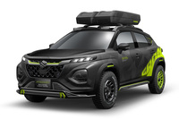 スズキが新型「フロンクス」のカスタマイズカーや「スイフトスポーツZC33Sファイナルエディション」をお披露目【東京オートサロン2025】