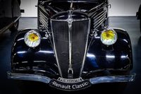 一時はフランス車の代名詞ともなっていた黄色いランプ類は、レースカーへの採用をきっかけに普及したものだった。