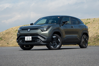 「eビターラ」はインドで生産されるスズキの次世代の世界戦略車とされる。この試乗車は容量61kWhのリン酸鉄リチウムイオンバッテリーを積む上位グレード「Z」の4WDモデル。